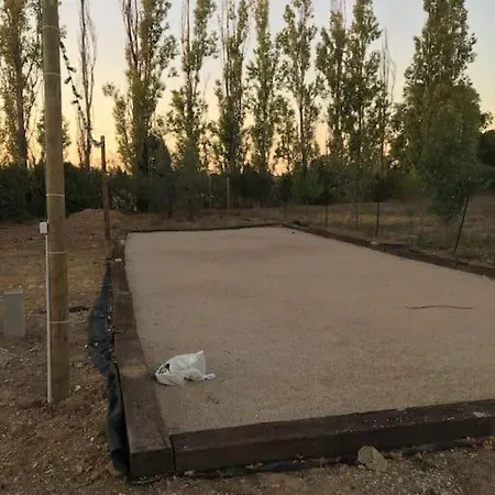 Mobil-home Dans Un Beau Cadre A 15 Km Des Plages. Lunel (Herault)