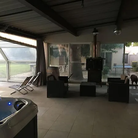 Mobil-home Dans Un Beau Cadre A 15 Km Des Plages. Lejlighed Lunel (Herault)